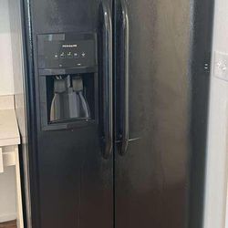 Full Black Kitchen Appliance Set