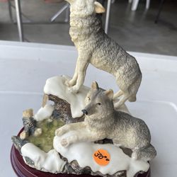 Circulon Rubg’s Collection Wolf Family Ceramic Statue/figurine - 9 1/2” tall