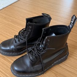 Dr Martens Boots Size 8 