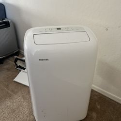 TOSHIBA MOBILE AIR CONDITIONER 