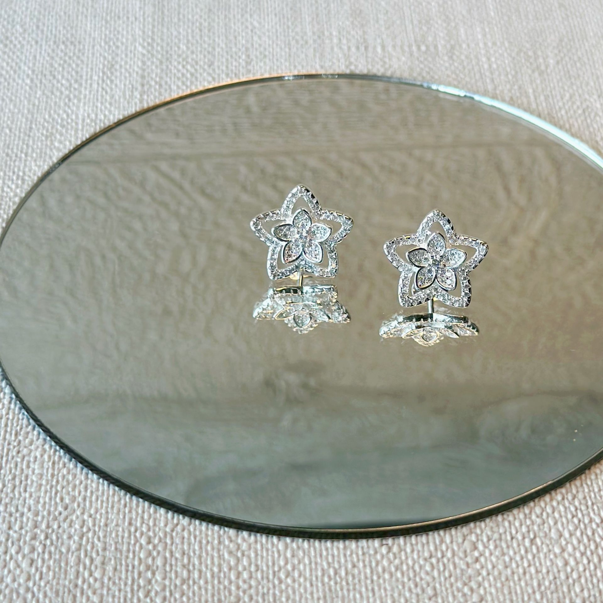 925 sterling silver zircon flower earrings.