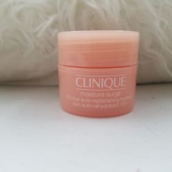 Clinique Moisture Surge 72Hr. Auto-Replenishing Hydrator. 