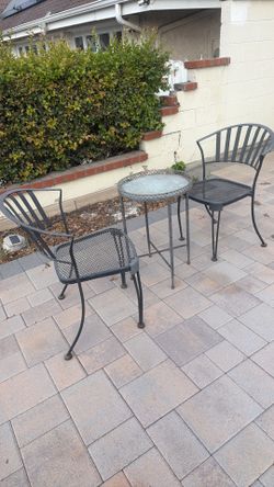 3 piece set patio chairs and table