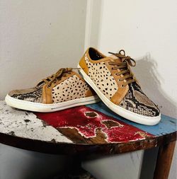 Franco Quadra Leather Fashion Sneaker Size 8.5/9 Womens