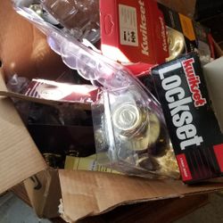 500+ gold brass door knobs, henches,screws etc