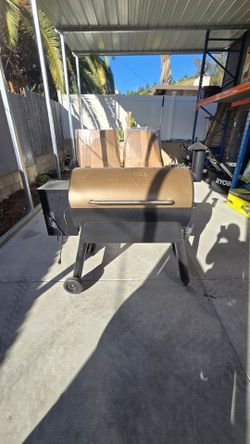 Traeger pro series 34- pellet grill and smoker