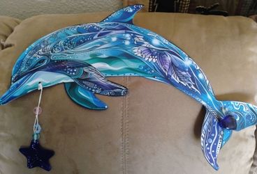 Gorgeous LG Dolphin wall decor