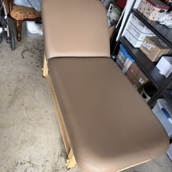 Massage Table - Earthlite Sedona 30” Tilt & Shelf NS Latte 