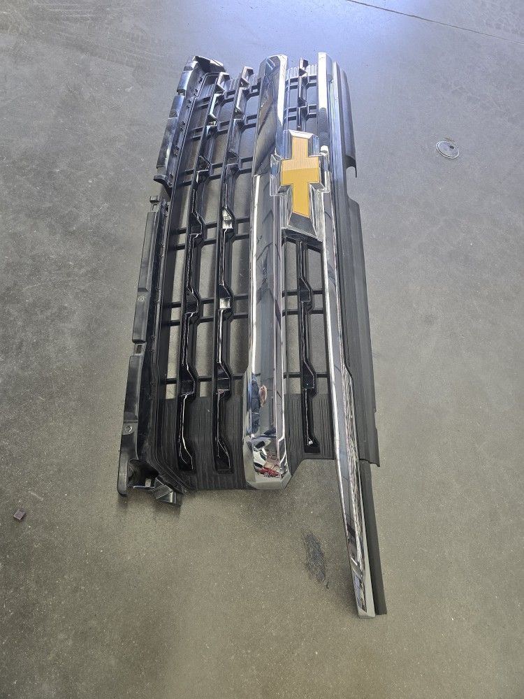 Nice 2022-2024 Chevy Silverado 1500 Lt Grill 