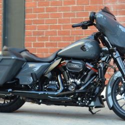 2018 Harley Davidson CVO Street Glide