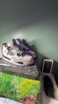 Air Jordan 4 “White Cement” 🤍🩶 Size 7