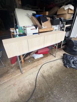 Floating TV entertainment shelf