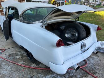 1953 Ford Crestline