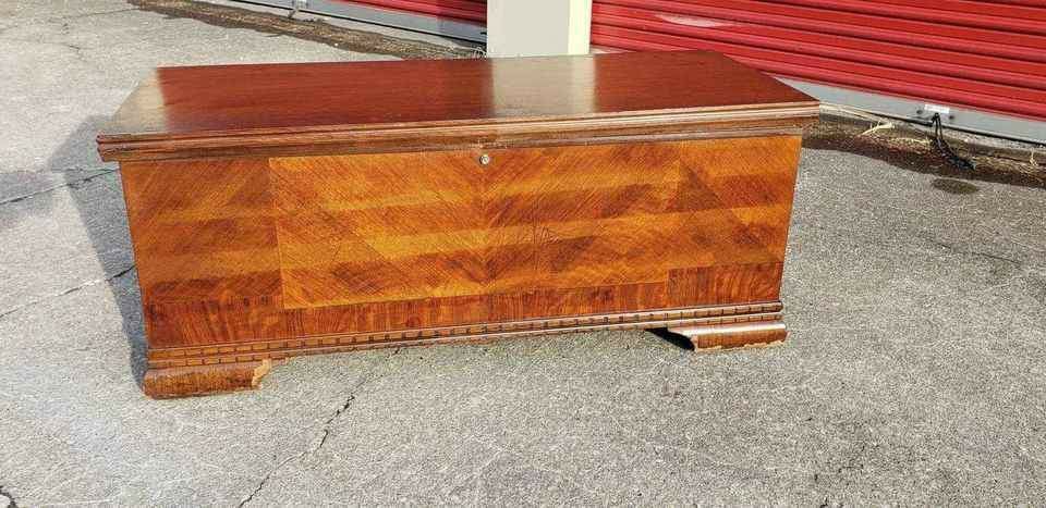 Vintage 2 Tone Art Deco Finish LANE Cedar Chest