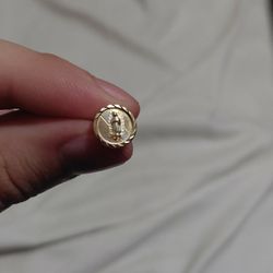 14kt Virgin Marys Earring