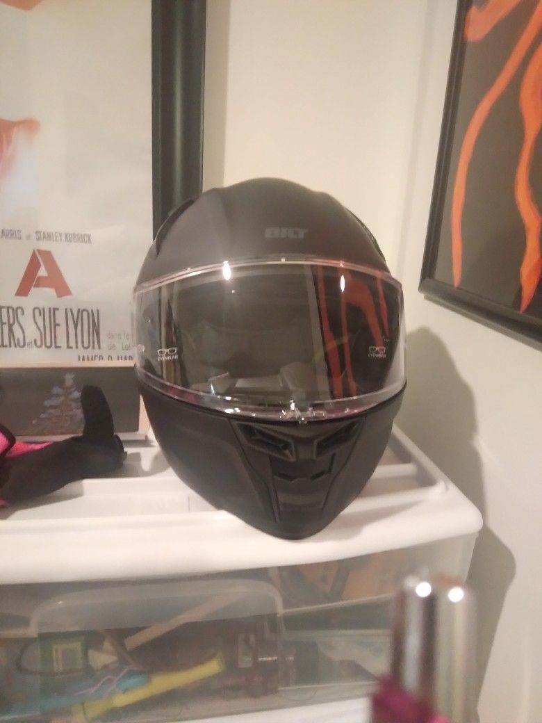 Bilt Apex Motorcycle Helmet... Used Once In Msf Class