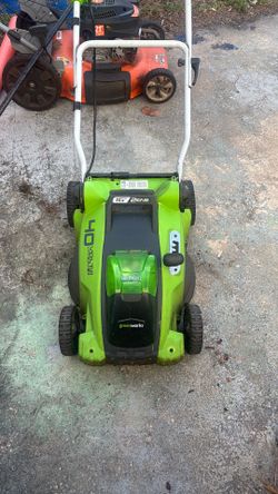 Greenworks 40V 16-inch cordless electric lawn mower