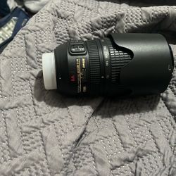 Nikon AF-S VR Zoom-Nikkor 70-300mm f/4.5-5.6G IF-ED
