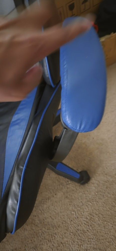 Chair With Wheels