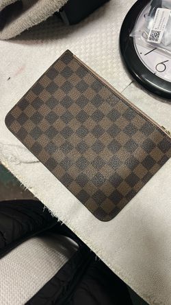 LV pouch 