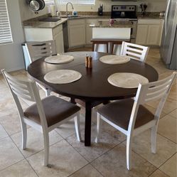 Kitchen Table and 4 Chairs