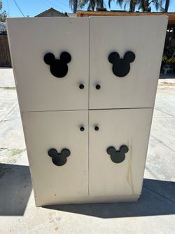 dresser