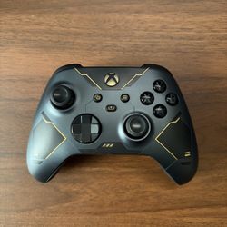 Halo Infinite Special Edition 20th Anniversary Xbox Series X Controller
