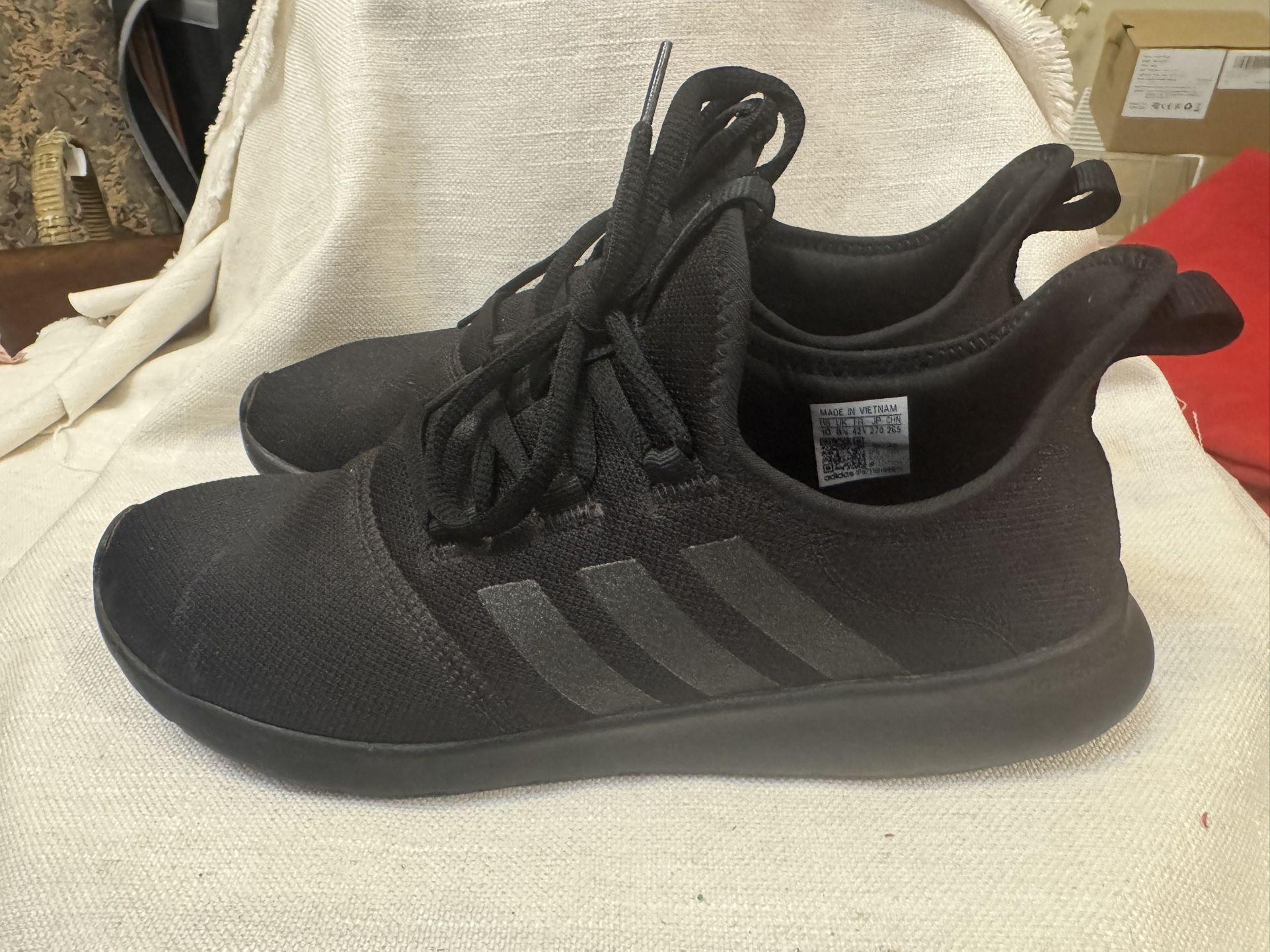 Adidas Women’s 10 Triple Black
