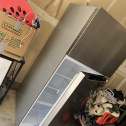 KITCHEN FRIDGE