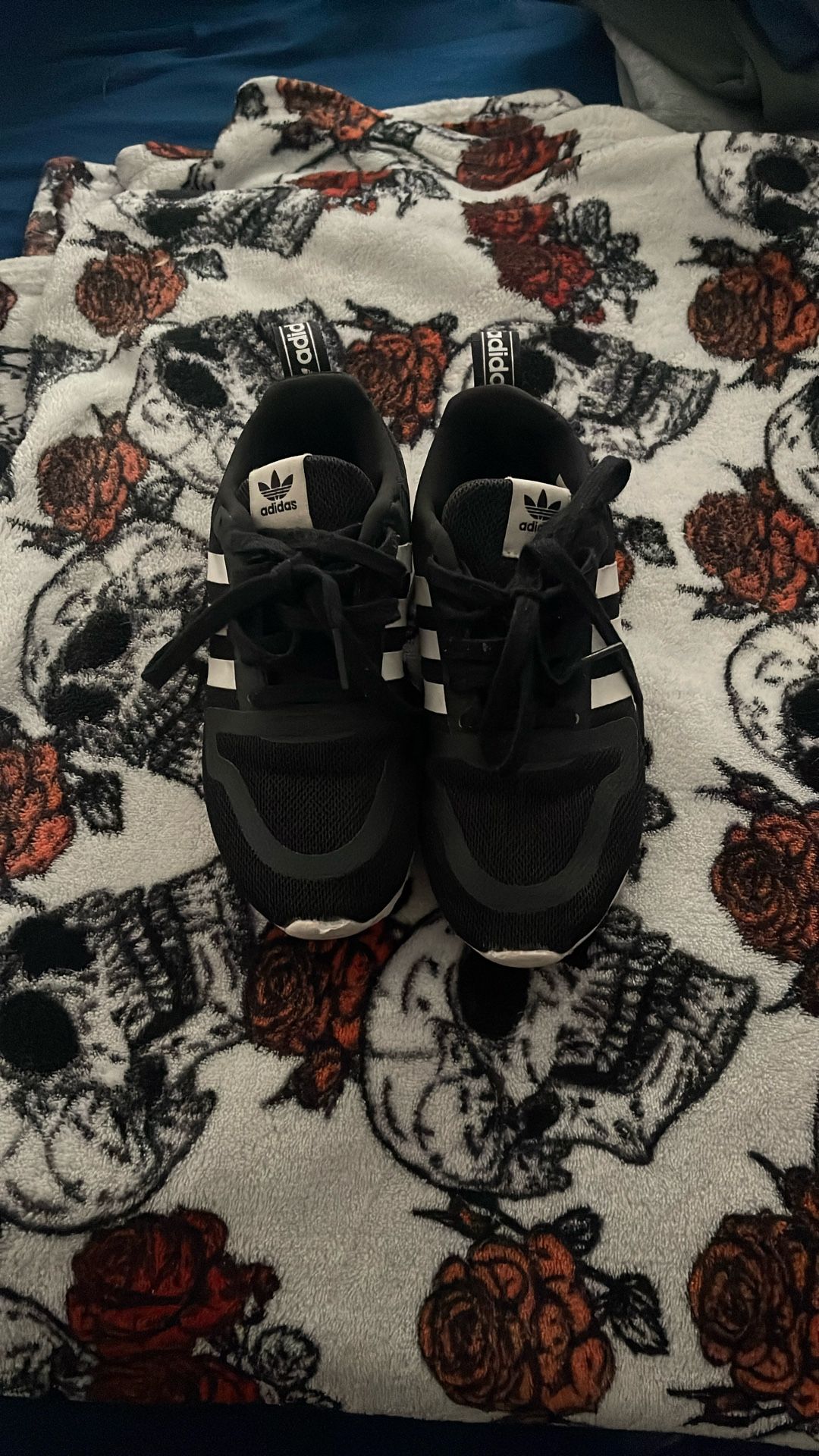 BOYS ADIDAS SIZE 13K $2.00