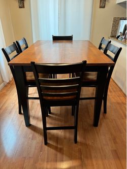 Expandable wood table and 6 chairs MUST GO 7/26!