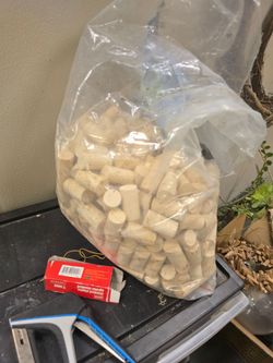 Bag of wine corks - 200ct