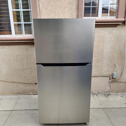 3 MONTHS WARRANTY 33x31x66 INSIGNIA REFRIGERATOR SILVER 21cuft 