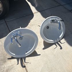 Two Sink With Faucet 