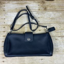 Vtg COACH #9818 "East-West Penelope Zip" Black Leather Crossbody Bag -Costa Rica