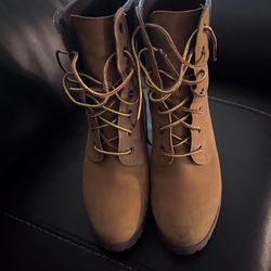Woman’s Timberlands Boots