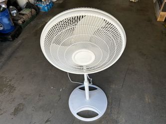 Lasko Pedestal Fan