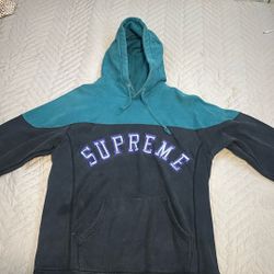 Supreme Hoodie 