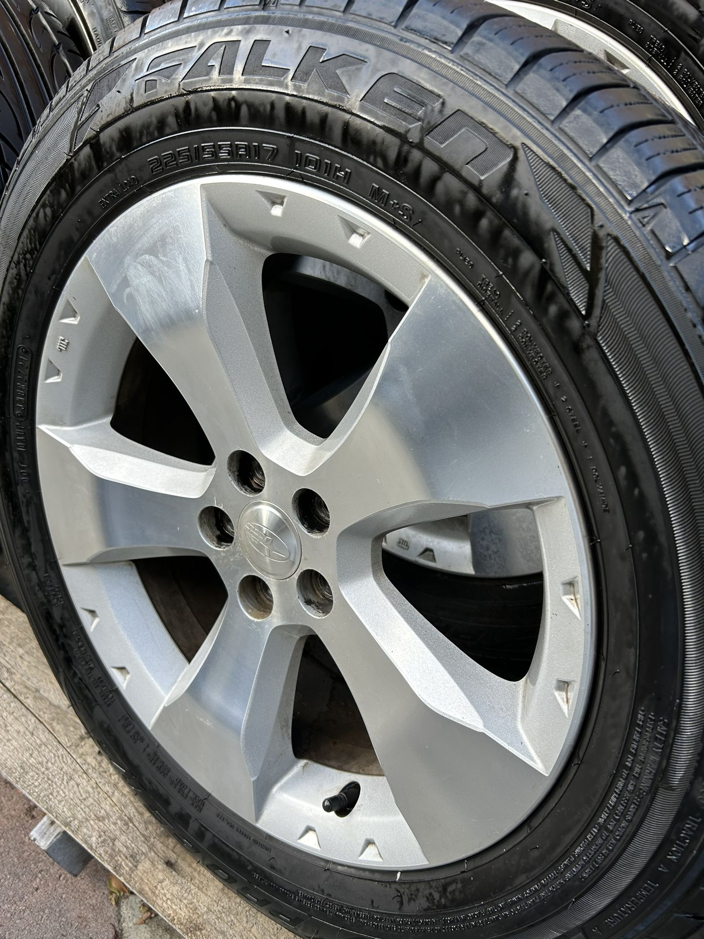 4- FALKEN RADIAL SPORTS