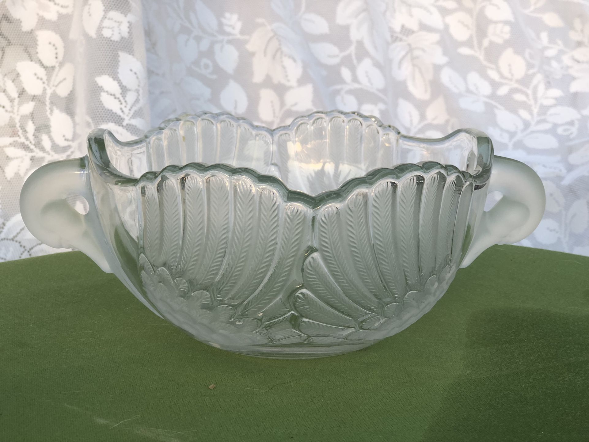 Vintage Mikasa Swan Handled Bowl
