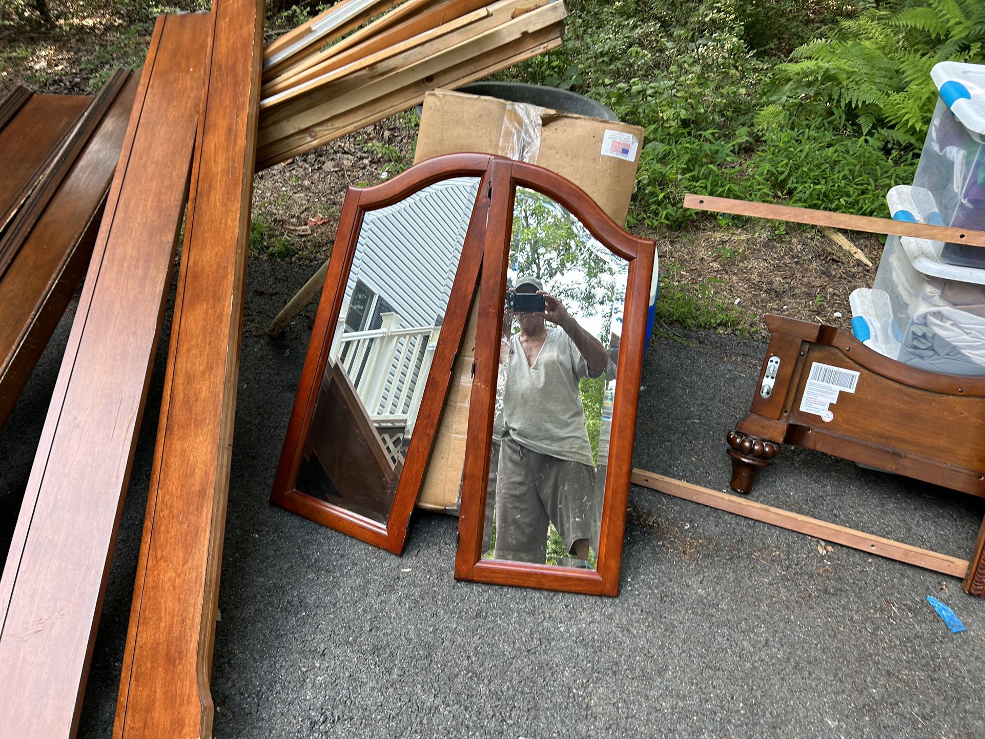 Large Dresser With Attachable Double Hi He’d Mirror