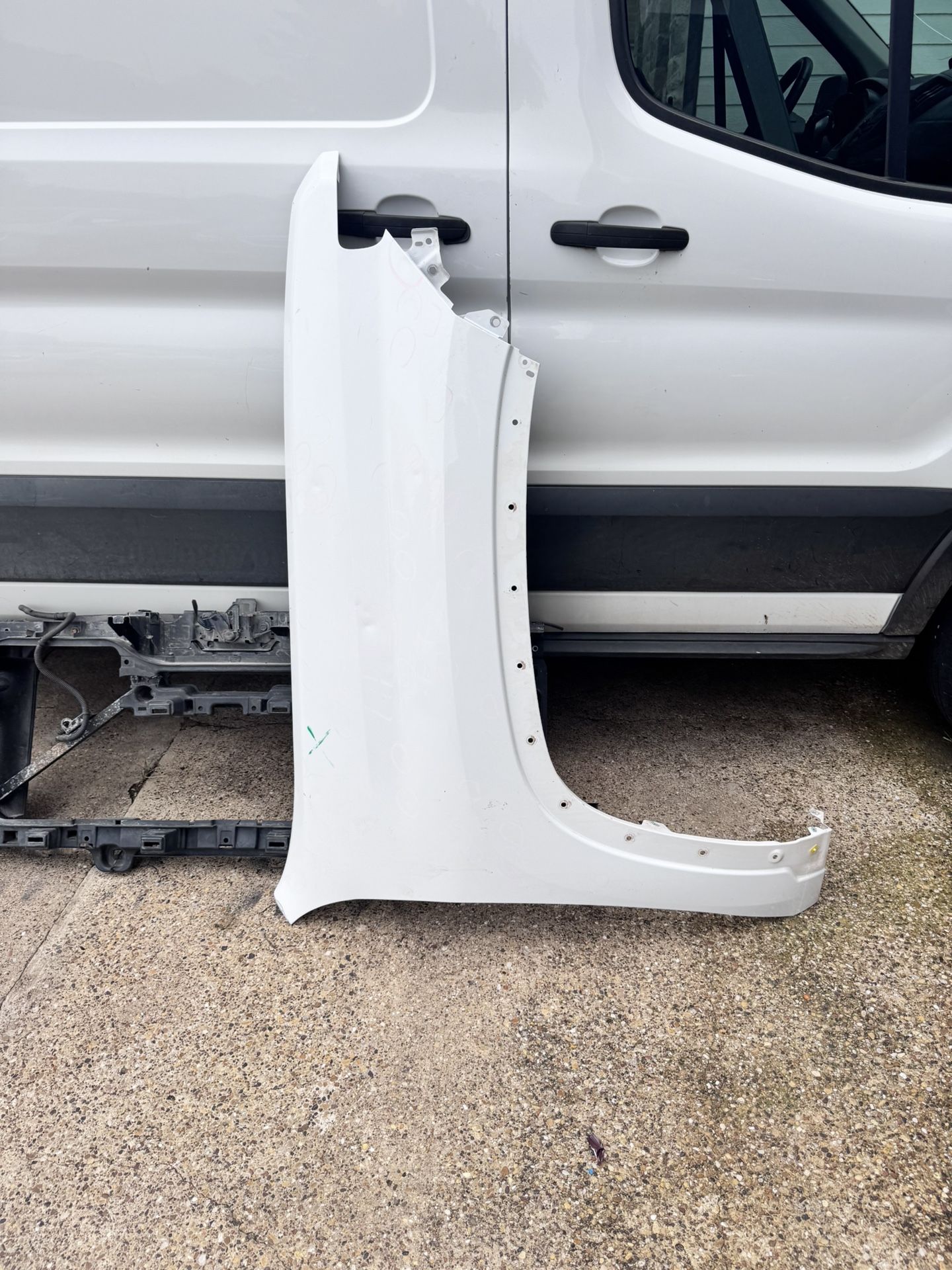 2020 To 2025 CHEVY SILVERADO 2500/3500 RH FENDER