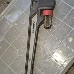 Husky 18 in. Heavy-Duty Cast Iron Pipe Wrench