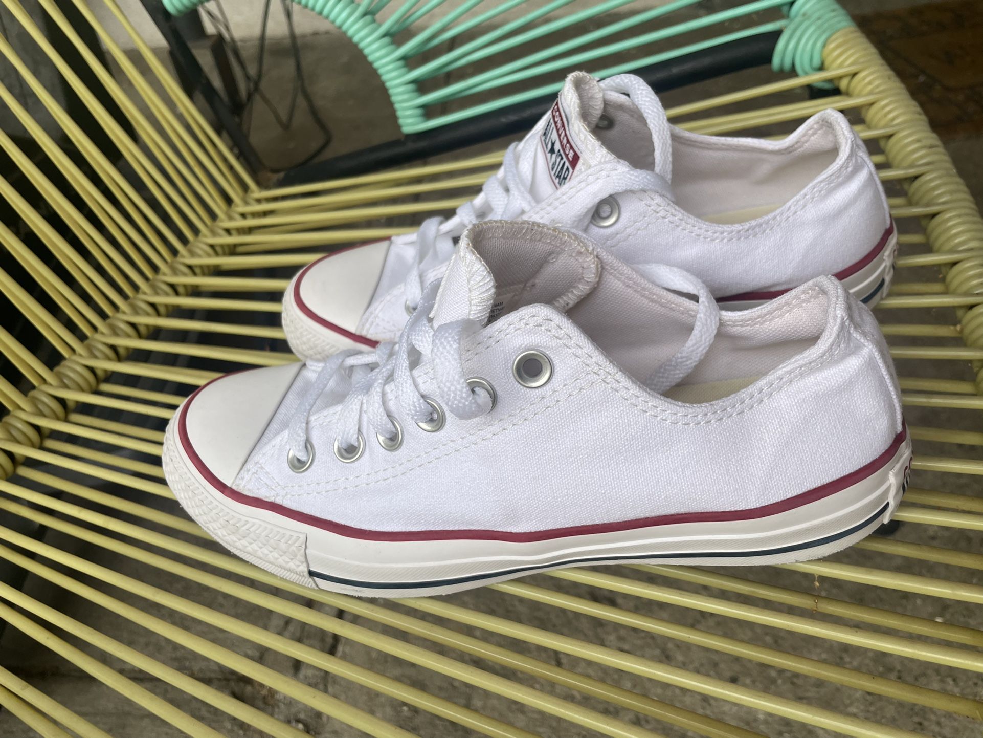 Women White Chuck Converse 7.5