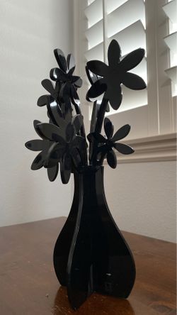 Plastic floral decor