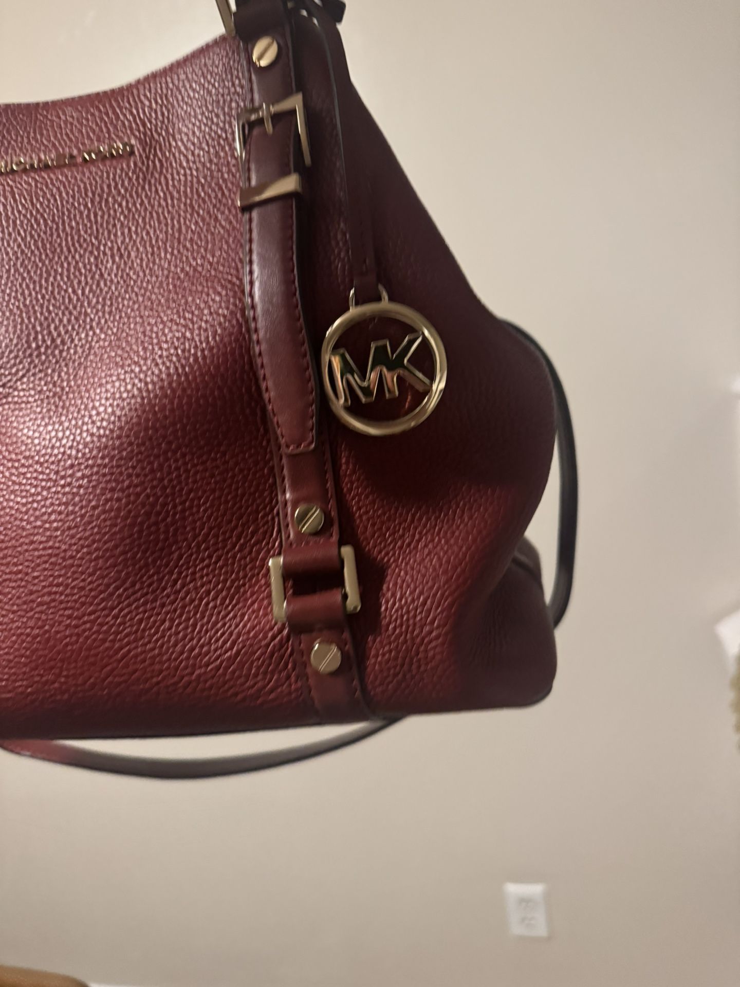 MICHAEL MICHAEL KORS Bedford Legacy Large Pebbled Leather Tote Bag in Burgundy