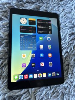 iPad 9th Gen WiFi And Cellular! Excellent Condition and updated to latest iOS 18.1