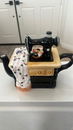 Vintage sewing machine teapot