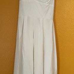 Size XL Beautiful white dress 100% polyester