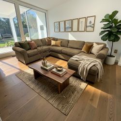 SIMMONS UPHOLSTERY 3- PIECE SECTIONAL (FREE DELIVERY)(CLIFTON HEIGHTS PA 19018)